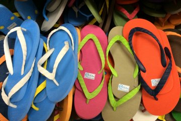 <p>What's your favorite color? Genbei&nbsp;has it for men, women, and children.</p>