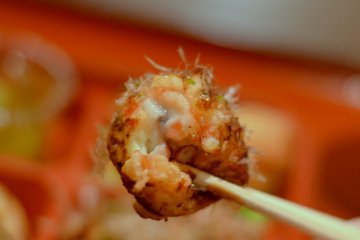 <p>Delicious Takoyaki but be careful it is very hot on the inside!</p>