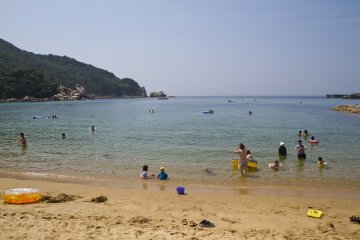 The clear, smooth waters of Keya
