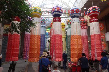 <p>The arcades feel like a forest of streamers</p>