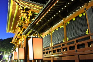 <p>The shrine receives many contributions of drawings from famous people for the making of the lampshades.</p>