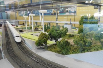 <p>A Shinkansen approaching at full speed</p>