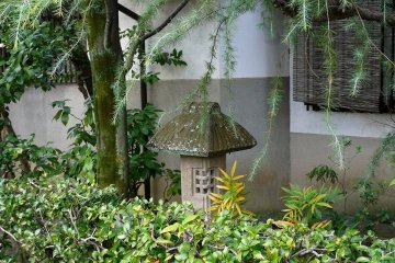 <p>Unusual stone lantern</p>