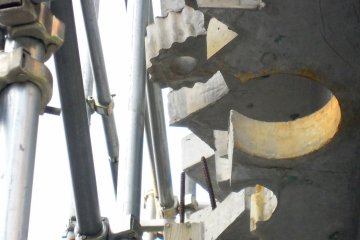 <p>Gear-wheel-shaped decoration</p>