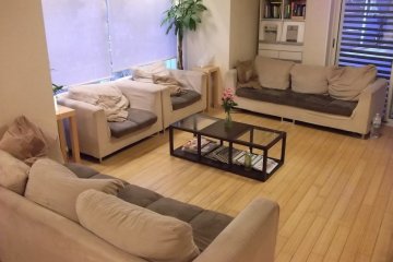 <p>The cosy&nbsp;lounge for relaxing and chatting</p>