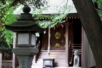 <p>Closer look at one of the small shrines inside Kehi Jingu Shrine</p>