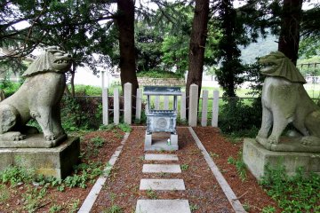 <p>It really was small, but the grounds were well maintained</p>