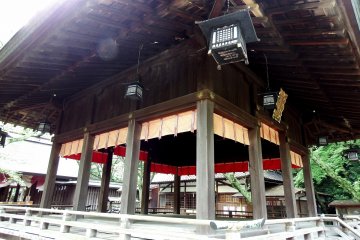 <p>Looking up at the Noh stage from an angle</p>
