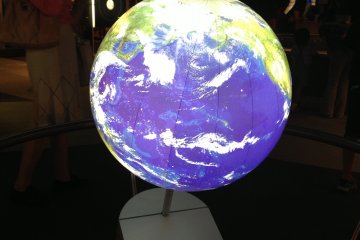 <p>One of the very captivating glowing pieces on display.</p>