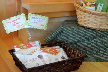 <p>Small souvenirs available for purchase.</p>