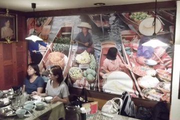<p>Picture yourself at a floating market</p>