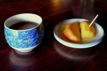<p>Cold tea and fruit were very welcome in the sticky August weather</p>