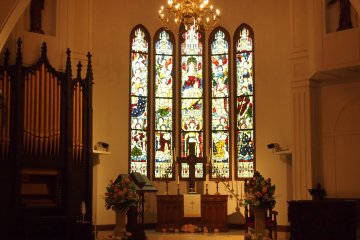 <p>The Stained Glass Museum is decorated with authentic stained glass from the 1800's and is styled like a English Manor house. &nbsp;It's also a popular spot for weddings</p>