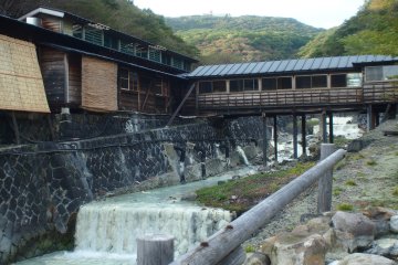 <p>Shikanoyu is an example of the rustic, historical onsen that abound in the Nasu&nbsp;Yumoto region.</p>
