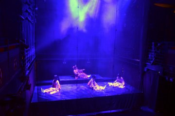 <p>Oiran-Za show</p>
