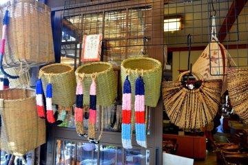 <p>Handmade souvenirs&nbsp;</p>