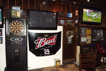 <p>Darts!</p>