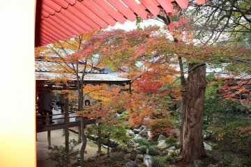 <p>Inside Daikakuji, looking into the inner garden</p>