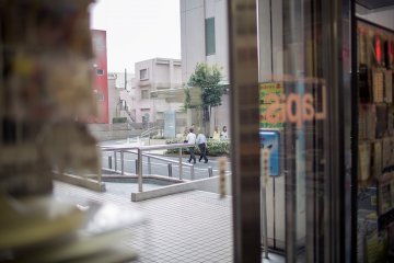 <p>The art supply store is situated close to the business areas of Roppongi</p>