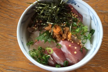 <p>&ldquo;Umi no restaurant Aosa&rdquo;&nbsp;is known for many kinds of seafood dishes.</p>