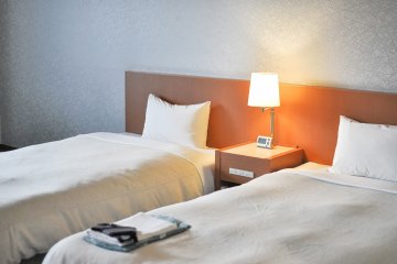 <p>Spacious rooms</p>