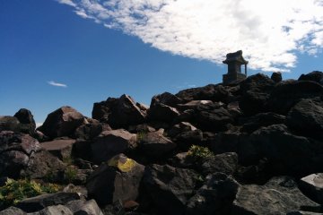 <p>Approaching the summit of Chausu-dake</p>