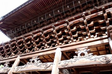 <p>Wow! I was mesmerized by this beautiful gate!</p>