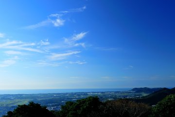 <p>The coast of Enshu viewed from the observation deck at Atsumi Peninsula Prefectural Natural Park</p>