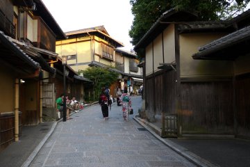 <p>Earlier in the day this street would have been crowded</p>