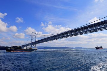 <p>Blue sky and cotton-like clouds...the weather was so fine at the Naruto Straits</p>