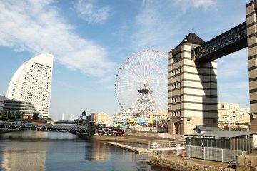 Desain yang menarik perhatian sepanjang mata memandang di Minato Mirai