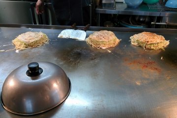 Beberapa pesanan okonomiyaki