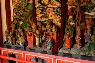<p>'Rakando', a registered tangible cultural asset of Japan, is a twin wing corridor flanking Chu-mon gate in the center</p>
