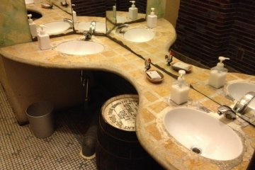 <p>What wash room doesn't benefit from an artfully placed barrel?</p>