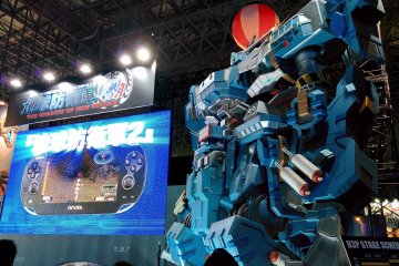 <p>Giant robots</p>