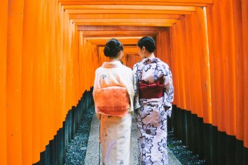 Kuil Fushimi Inari di Kyoto