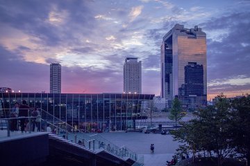 <p>Osaka Station City offers a spectacular evening view, looking out to Umeda&nbsp;Sky Building</p>