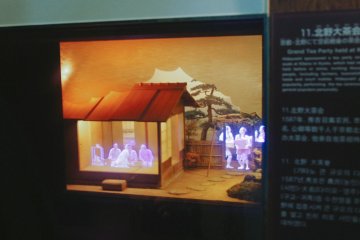 <p>Diorama tiga dimensi dan drama hologram yang sangat menarik untuk disimak</p>