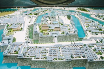 <p>Denah kastil dan pusat kota Osaka pada zaman dahulu</p>