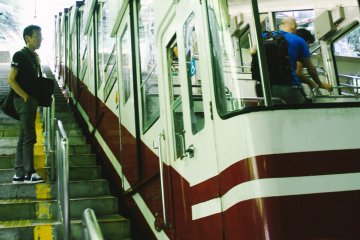 <p>Siap berangkat menuju Stasiun Koyasan?</p>