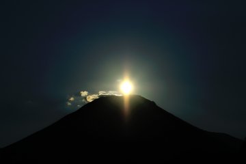 Diamond Sun Rising from Mt. Daisen