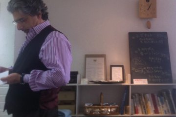 Dal+Poo Café and Art Gallery [Closed]