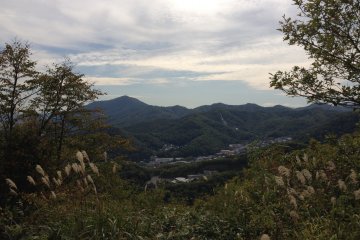 Larger mountains in the distance can be seen as well