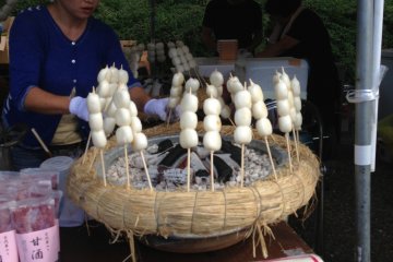 <p>There are lots of food stalls around, so don't worry about getting hungry.</p>