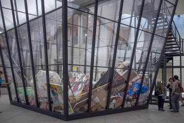 <p>Michael Landy's 'Art Bin' at the Yokohama Triennale 2014. You can apply to throw away your art in what Landy describes as "a monument to creative failure".&nbsp;</p>