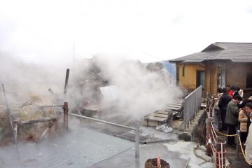 This hot spring water is used to boil the black-shelled eggs.