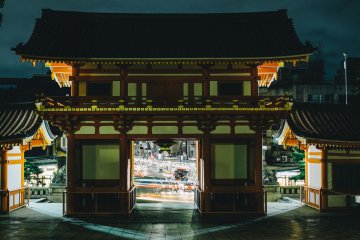 <p>Yasaka Shrine within walking distance of the hotel</p>