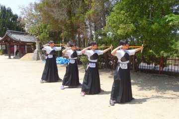 <p>This group of beautiful girls showed me how the beautiful art of Kyudo should be done, thank you girls!</p>