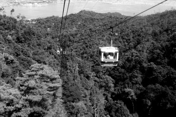 <p>Cable car</p>