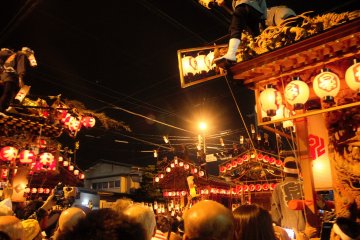 <p>Several floats gather for a taiko&nbsp;drum battle</p>